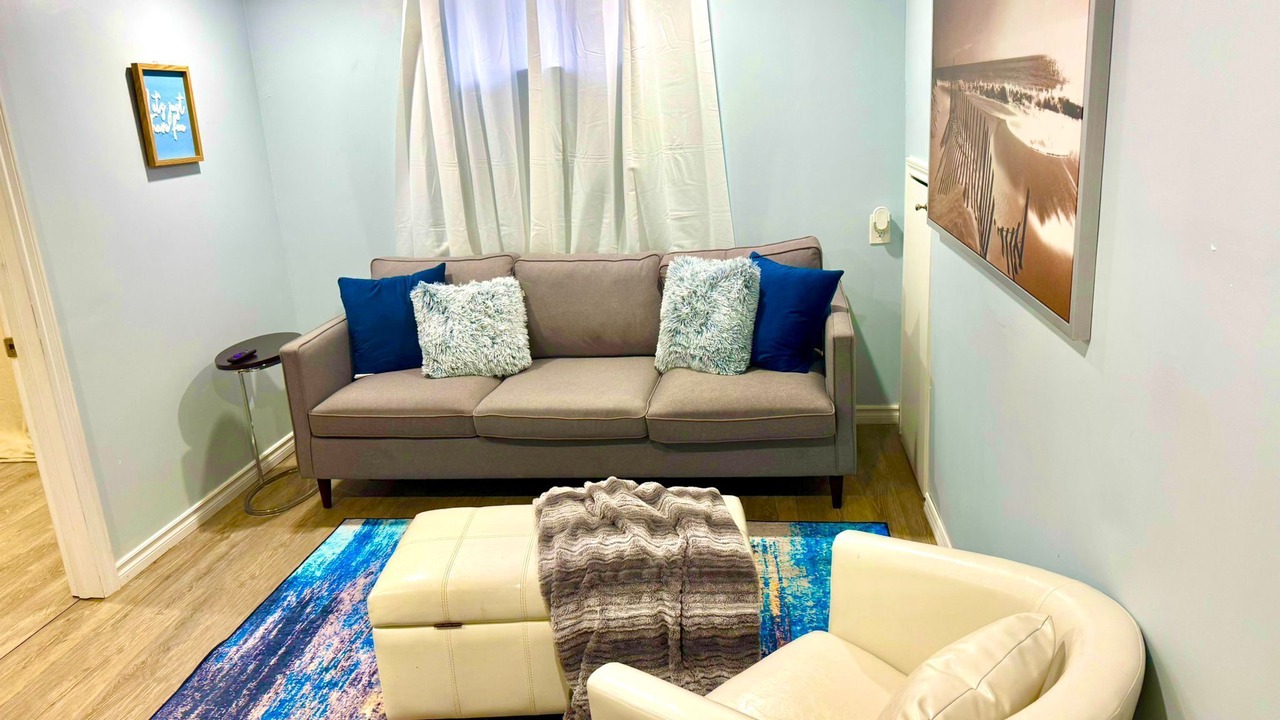 Photo of Livingroom in Oshawa