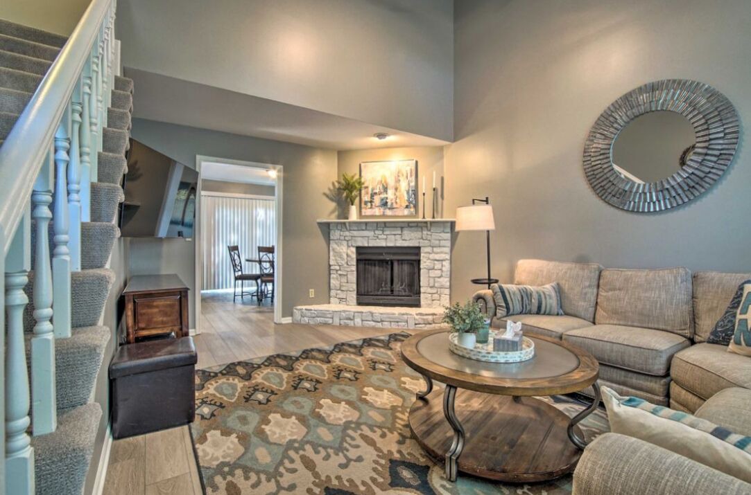 Photo of Livingroom in Overland Park
