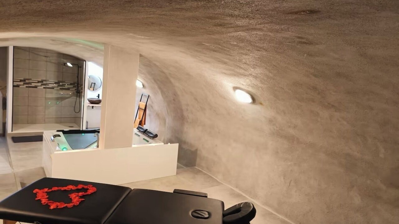 Photo of Others in Dallet