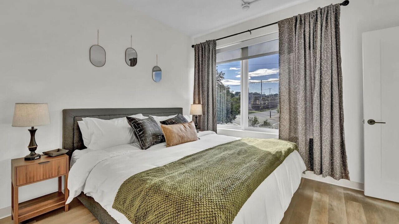 Photo of Bedroom in University Circle
