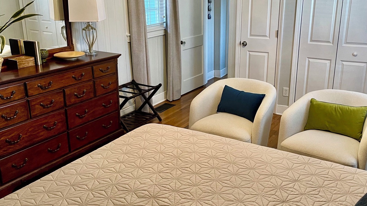 Photo of Bedroom in Commerce