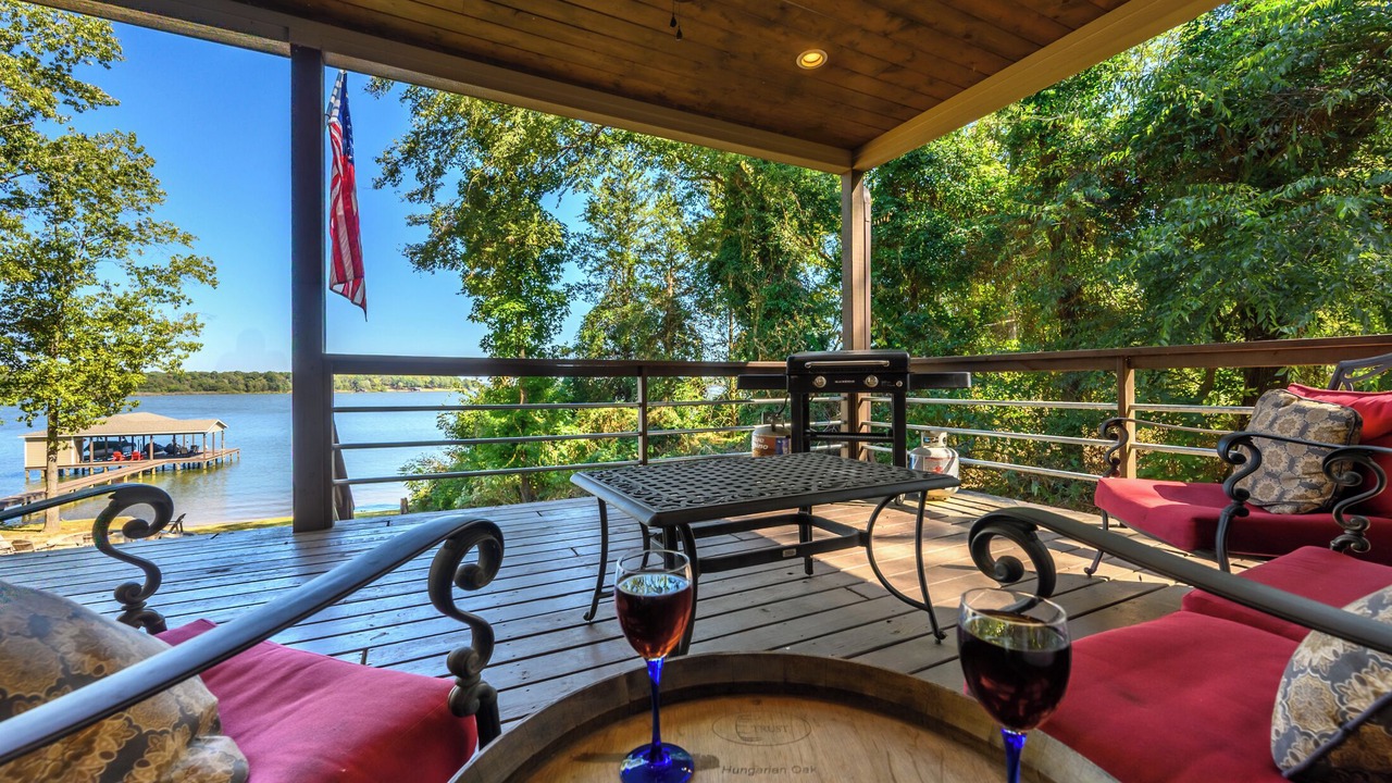 Photo of Patio Balcony in Dogwood