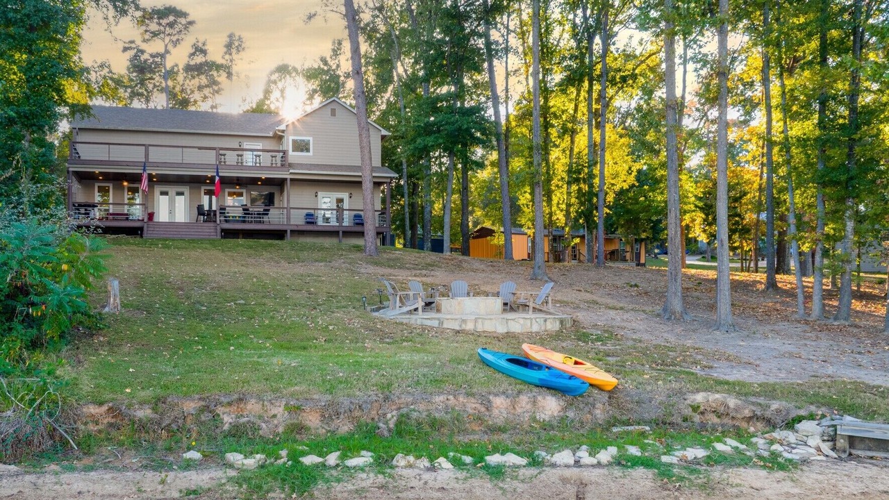 Photo of Outdoor in Dogwood