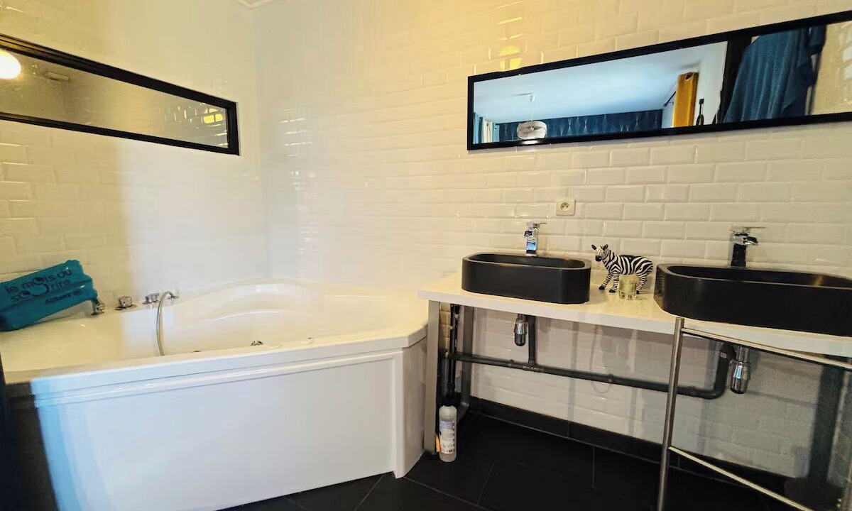Photo of Bathroom in Beuzeville