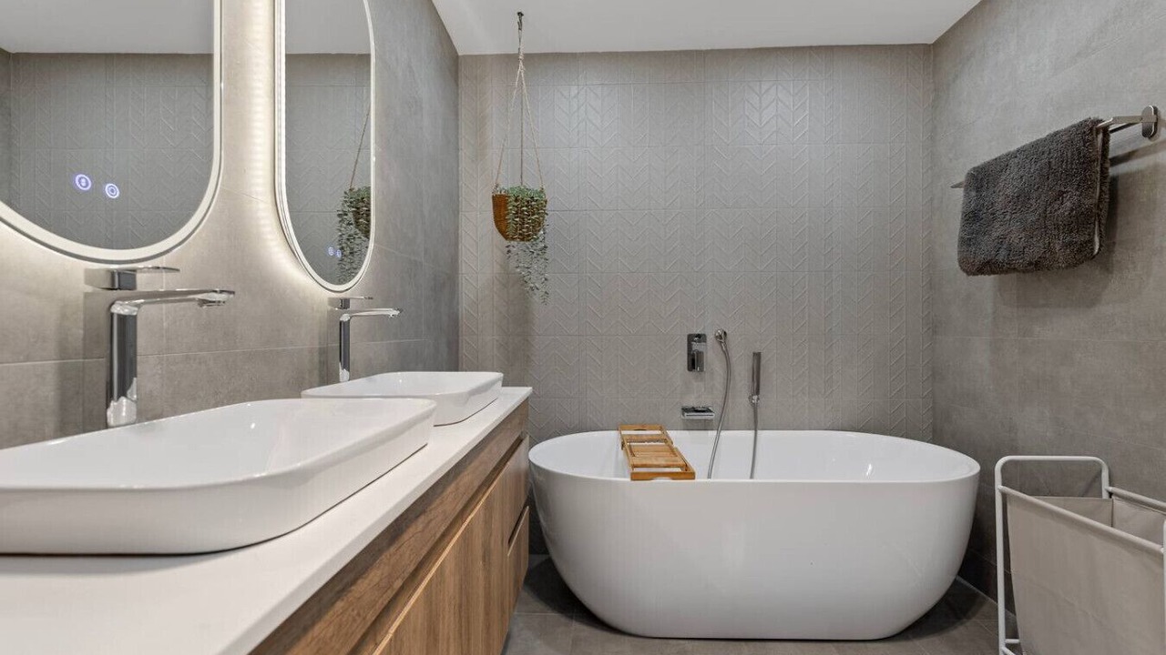 Photo of Bathroom in Buff Point