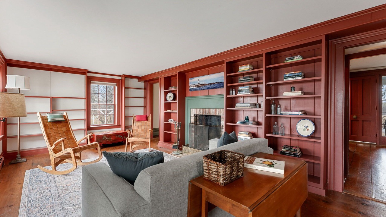 Photo of Livingroom in Addison