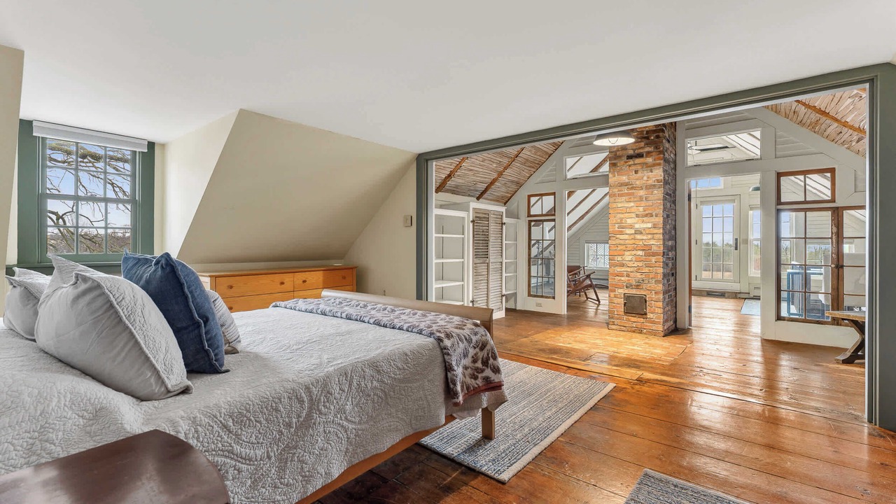 Photo of Bedroom in Addison