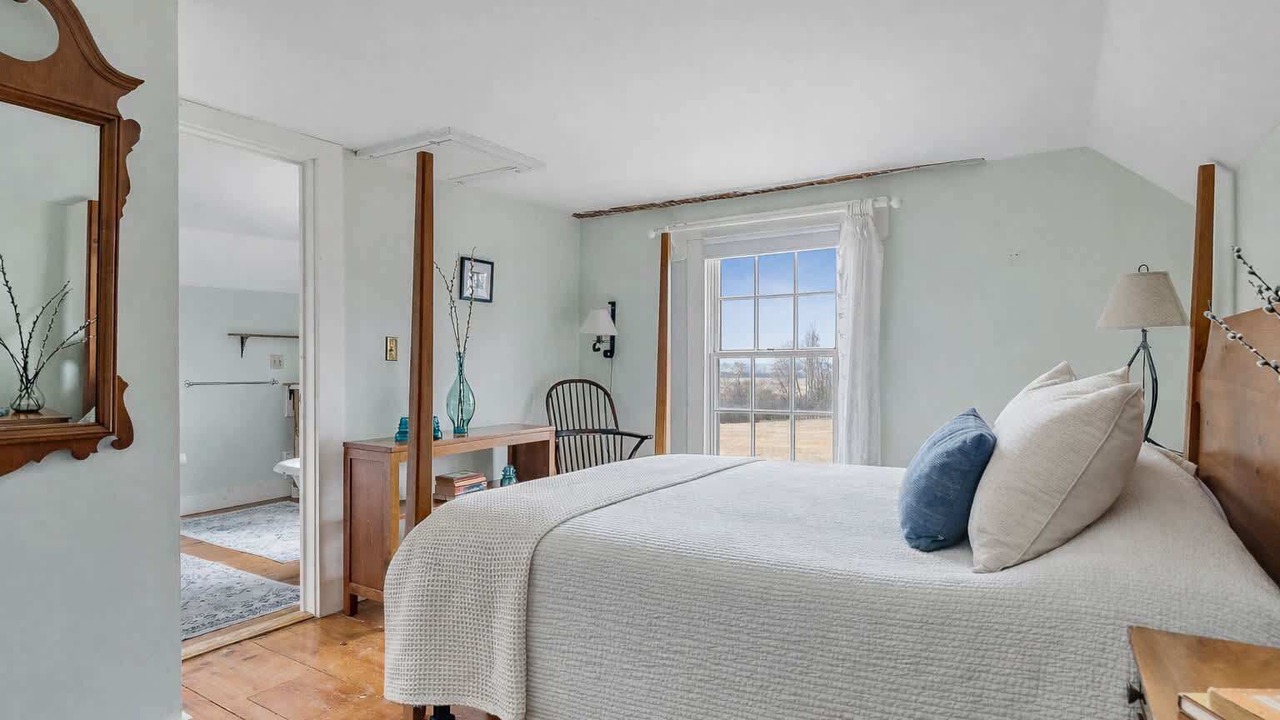 Photo of Bedroom in Addison