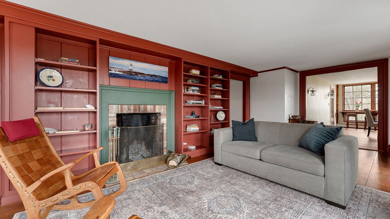 Photo of Livingroom in Addison