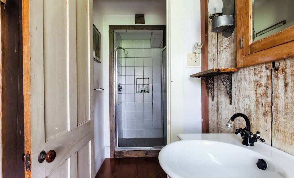 Photo of Bathroom in Addison