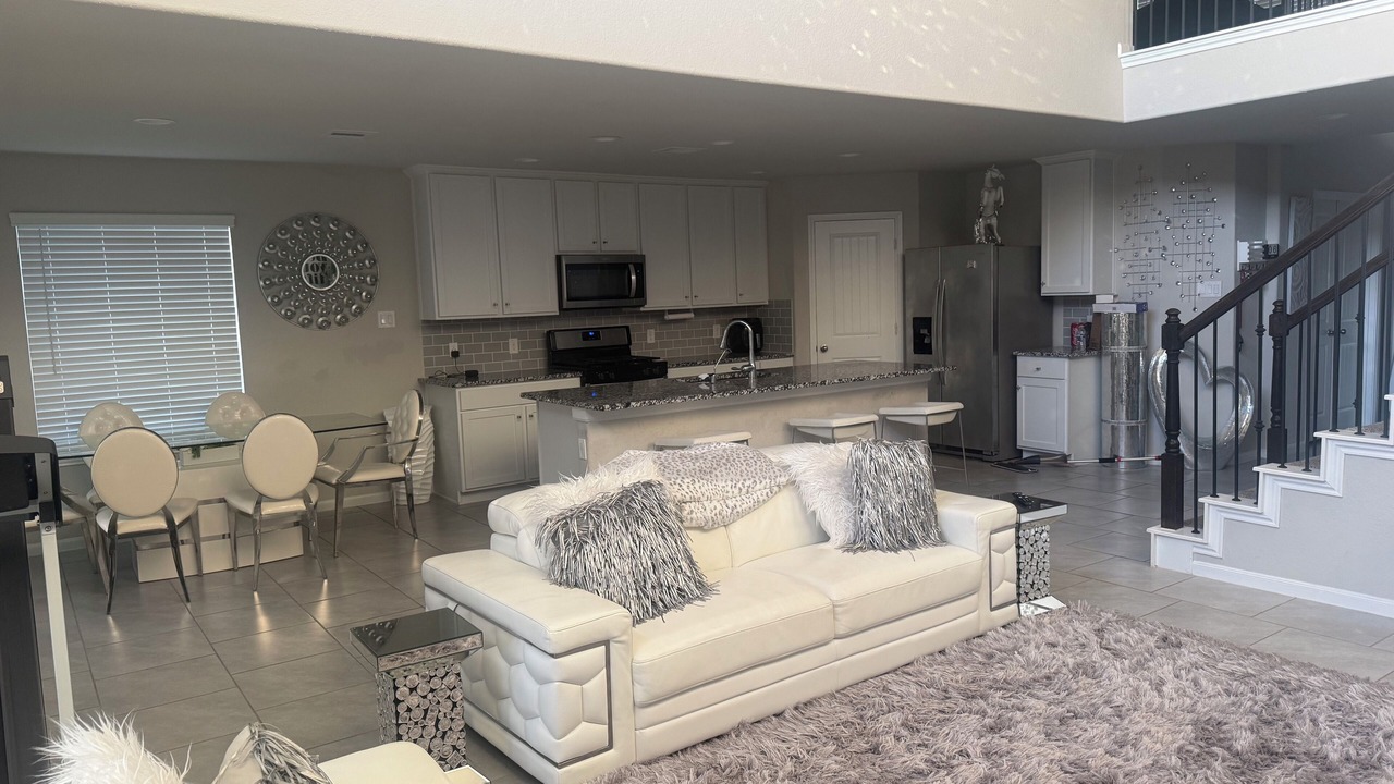 Photo of Livingroom in Katy