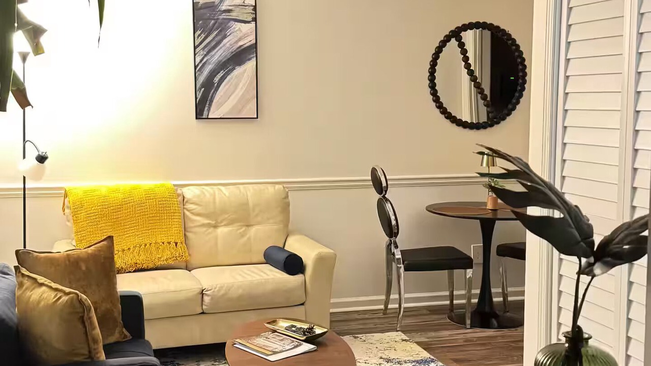 Photo of Livingroom in Monroe