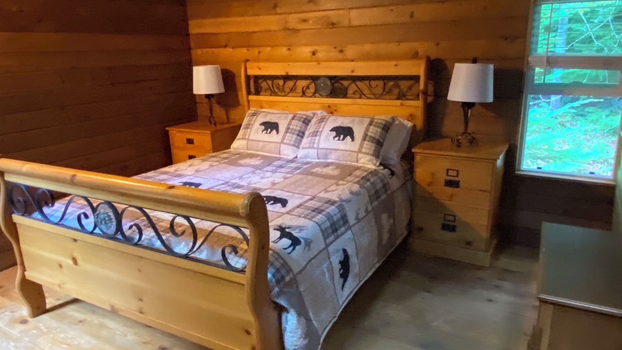 Photo of Bedroom in Enumclaw