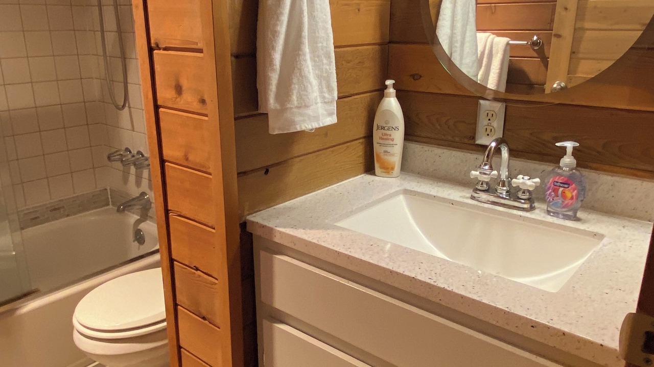 Photo of Bathroom in Enumclaw