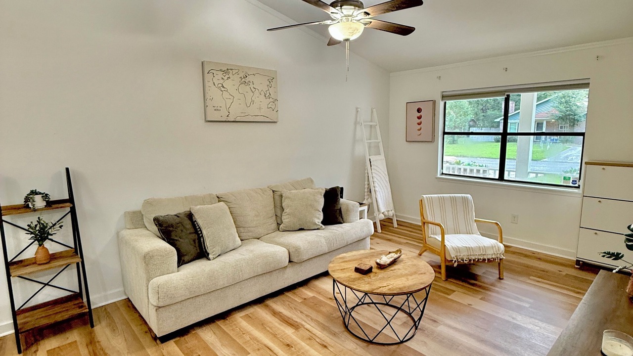 Photo of Livingroom in Ladson