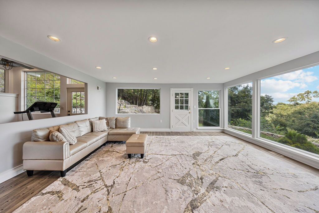 Photo of Others in Suffern