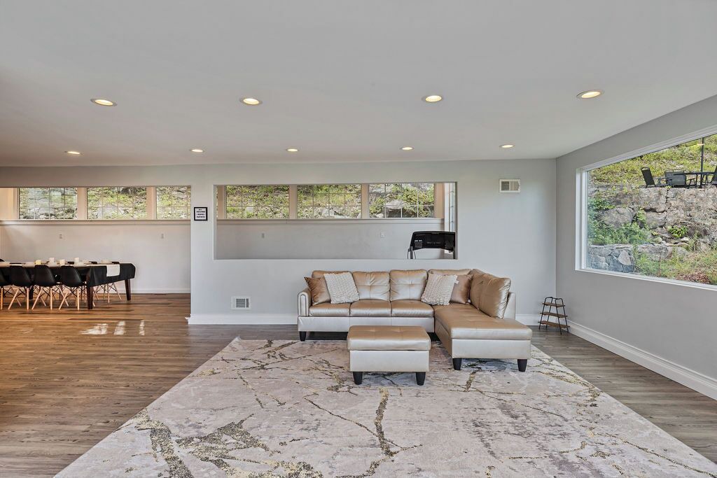 Photo of Others in Suffern