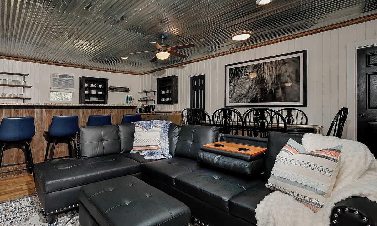 Photo of Livingroom in Centerville