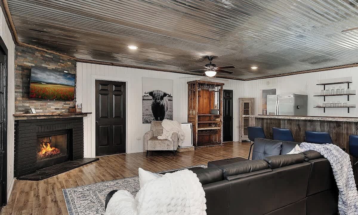 Photo of Livingroom in Centerville