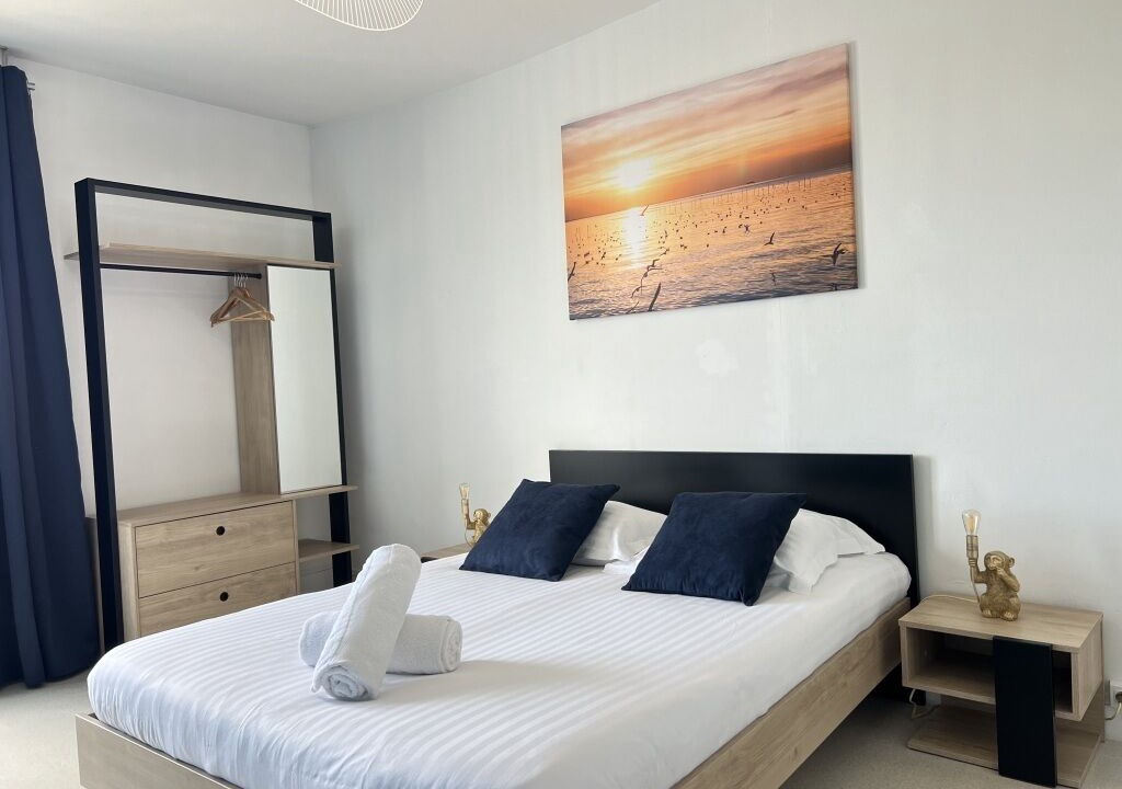 Photo of Bedroom in Calais City Center