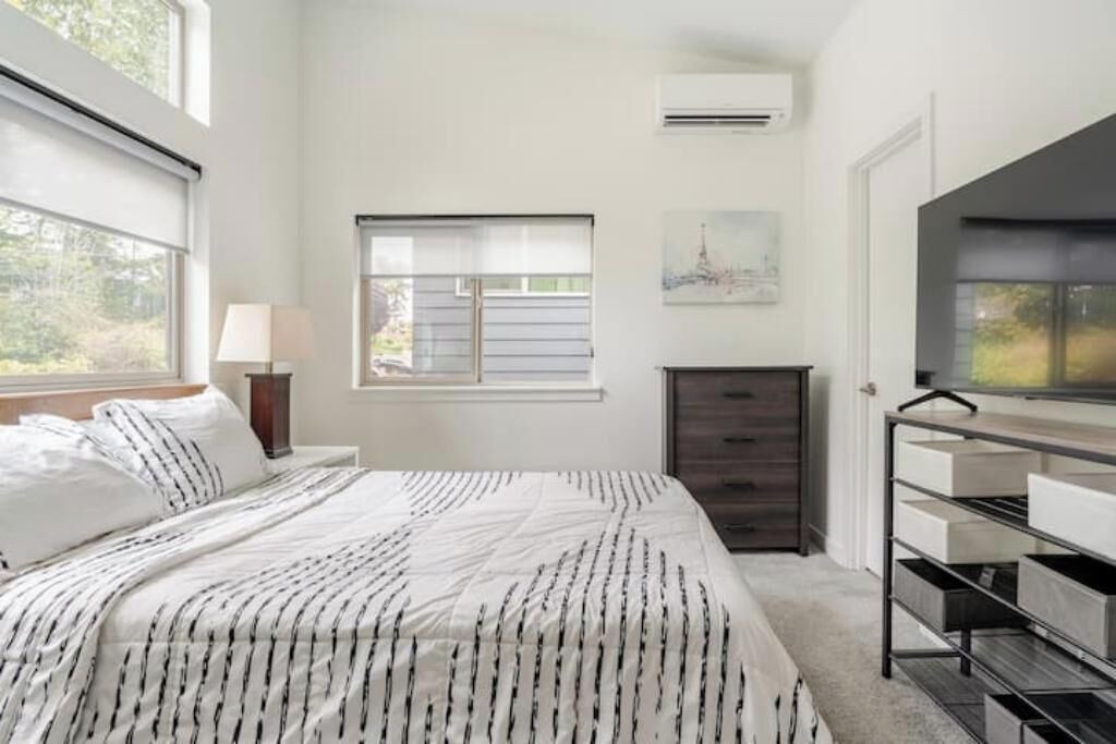 Photo of Bedroom in South Beacon Hill