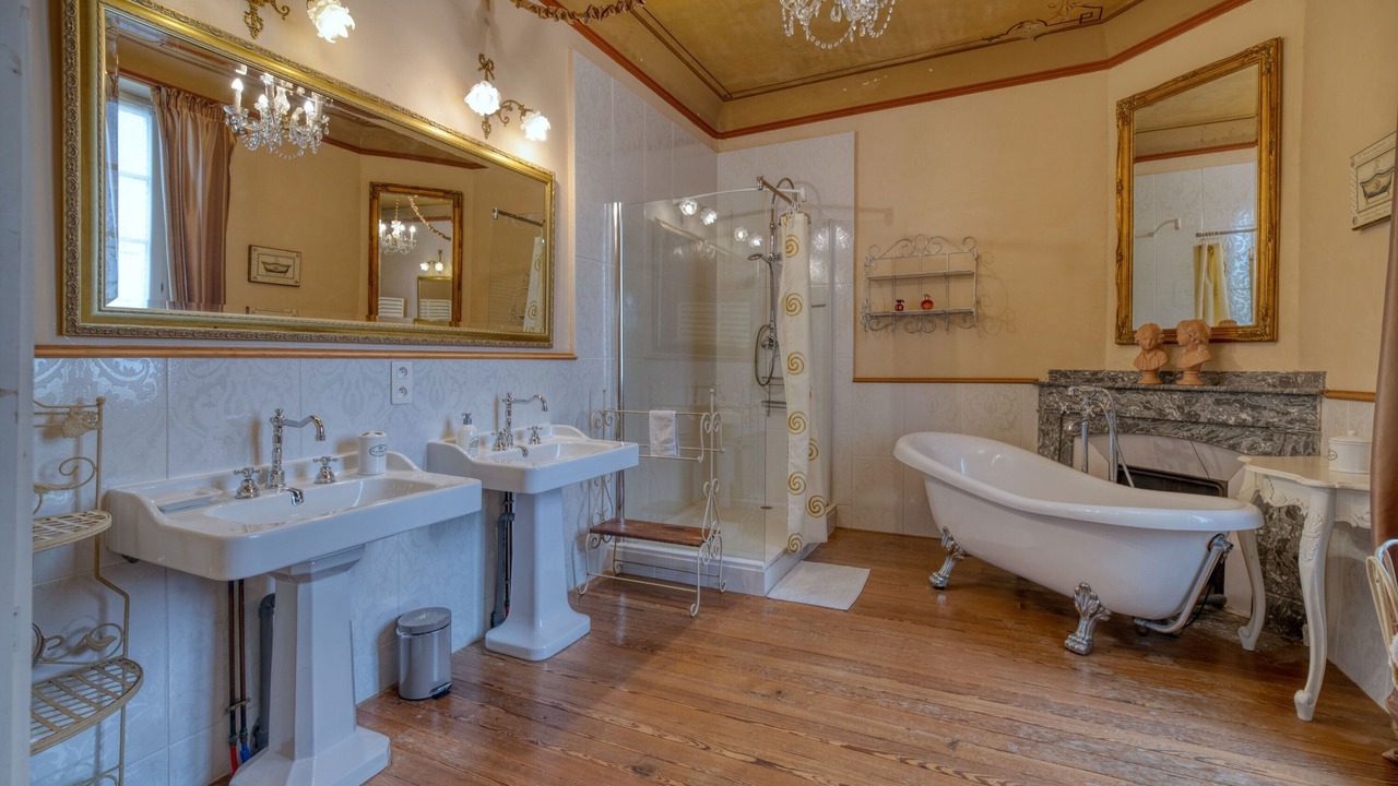 Photo of Bathroom in Souilhanels