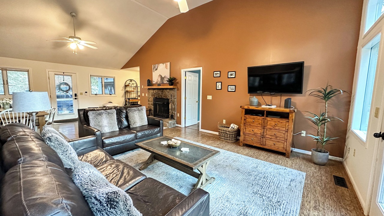 Photo of Livingroom in Massanutten