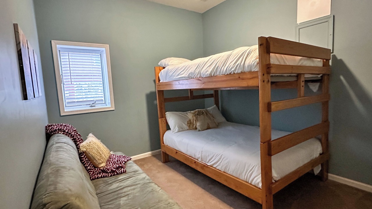 Photo of Bedroom in Massanutten