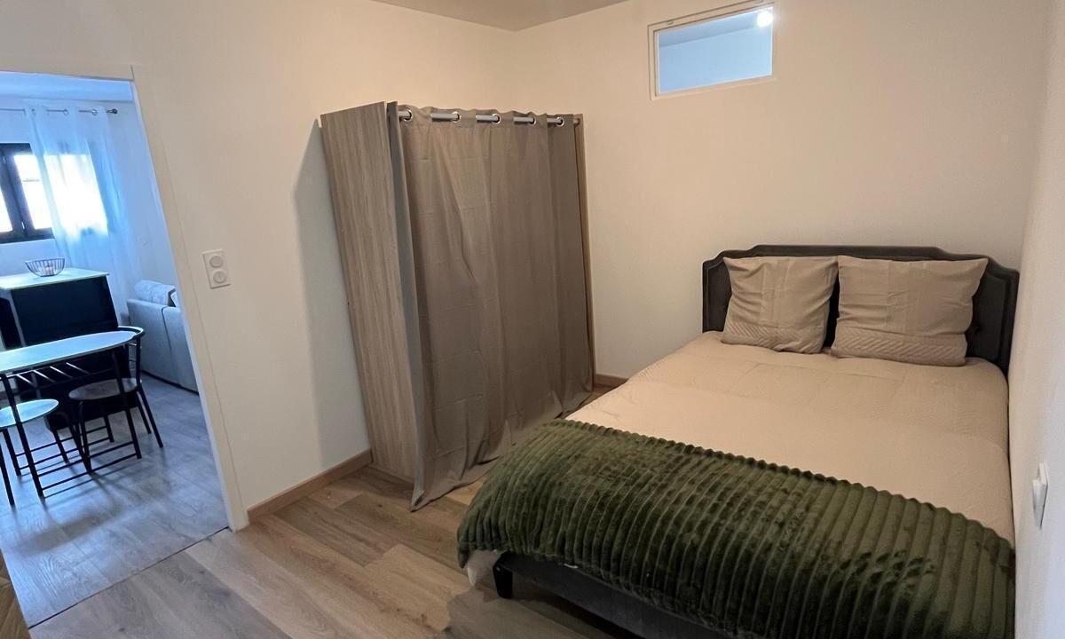 Photo of Bedroom in Pia