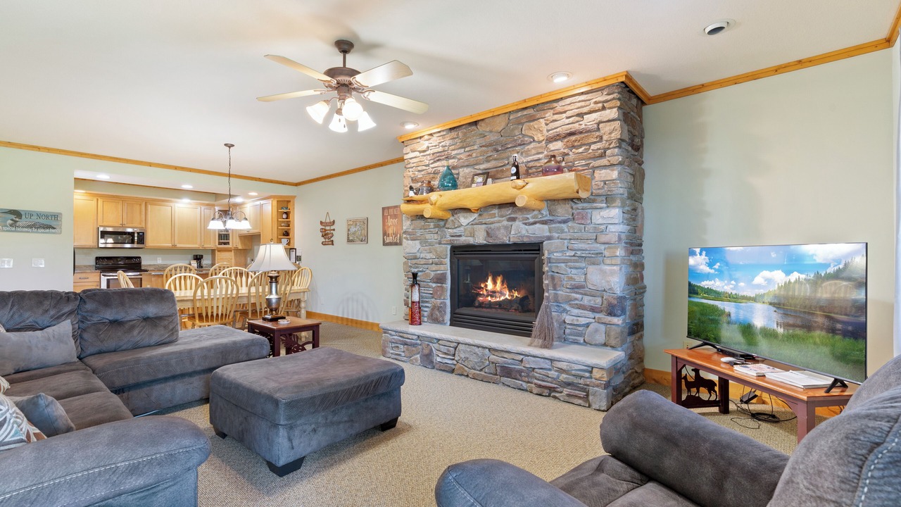 Photo of Livingroom in Crosslake