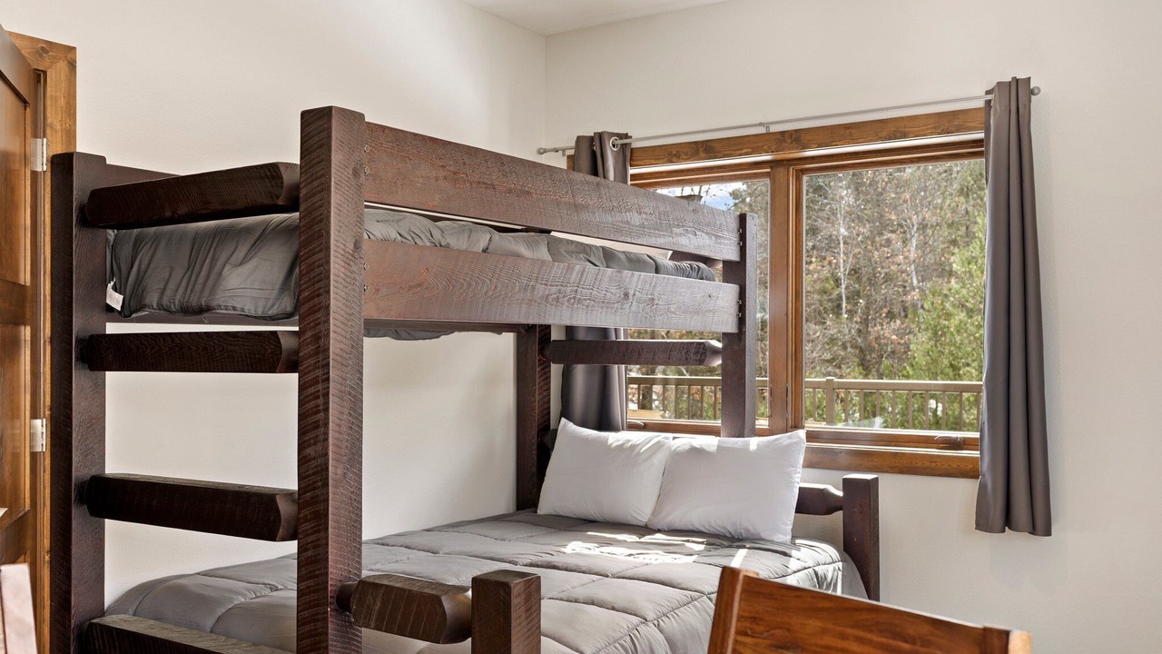 Photo of Bedroom in Crosslake