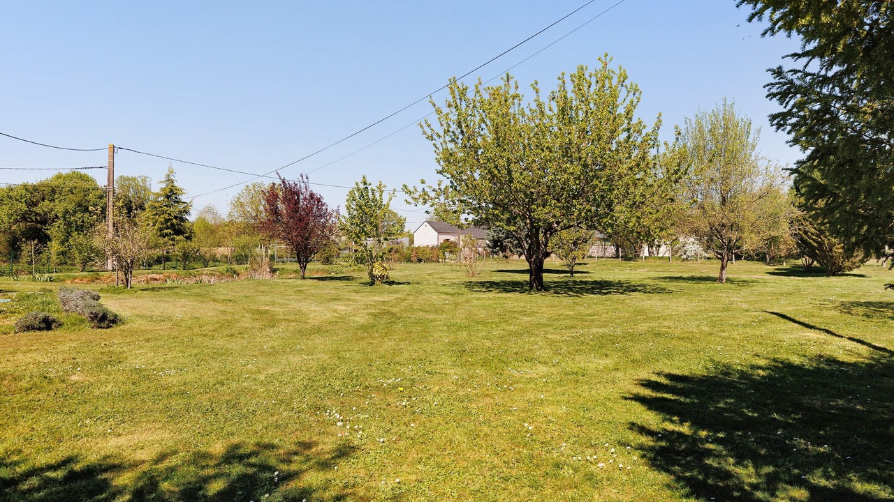 Photo of Outdoor in Noyant-Villages