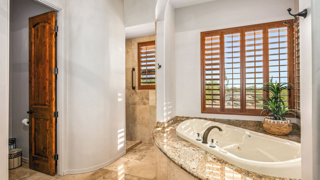 Photo of Bathroom in Pinnacle Peak