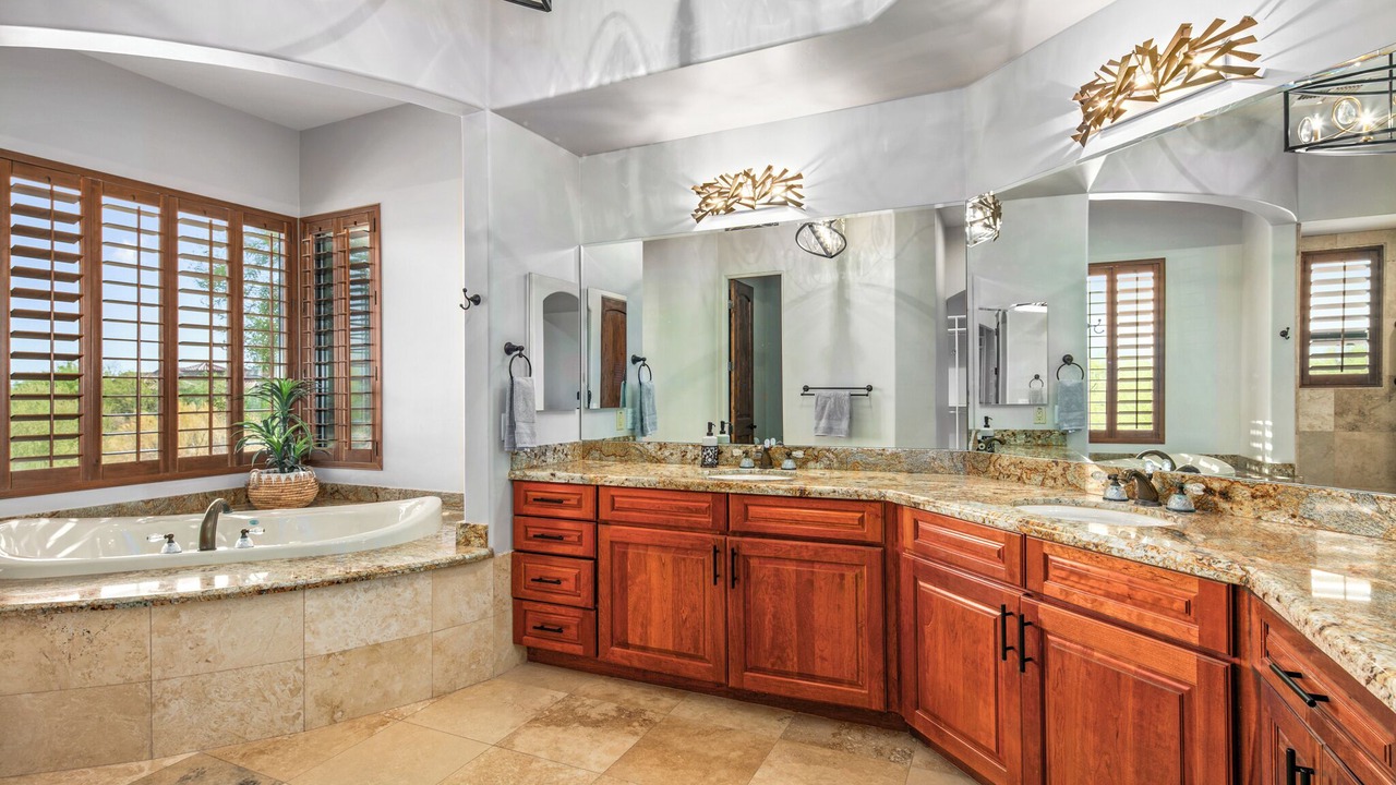 Photo of Bathroom in Pinnacle Peak