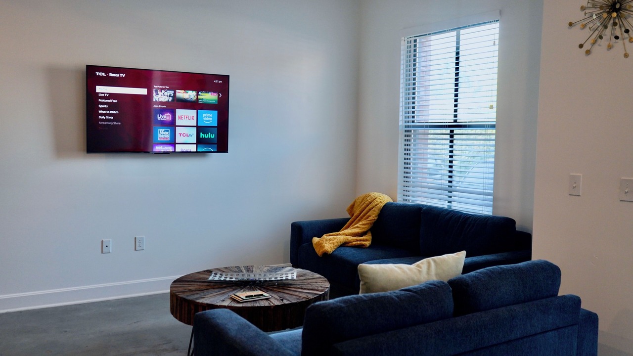 Photo of Livingroom in East Lawrence