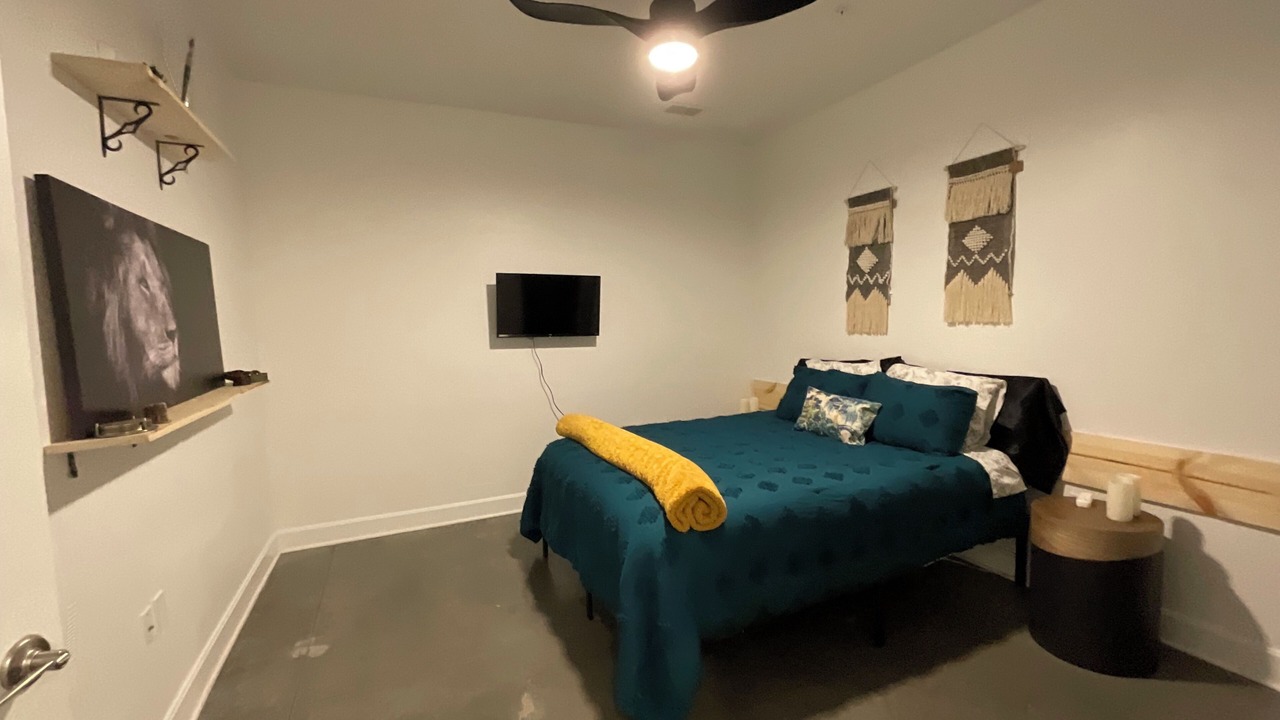 Photo of Bedroom in East Lawrence