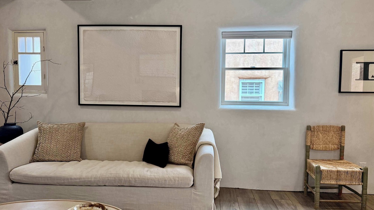 Photo of Livingroom in Historic Eastside