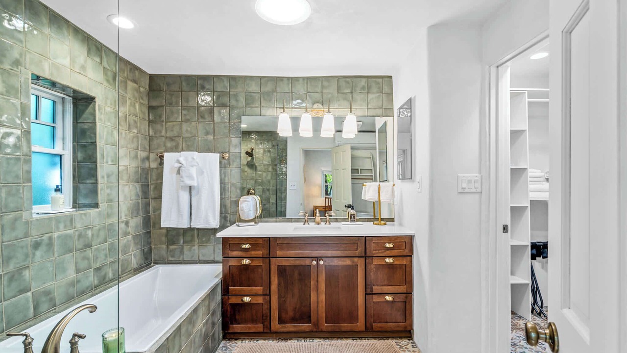 Photo of Bathroom in Historic Eastside