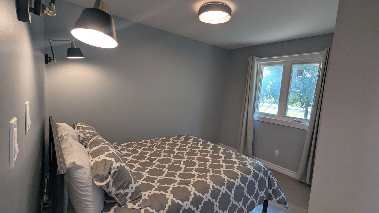 Photo of Bedroom in Boblo Island