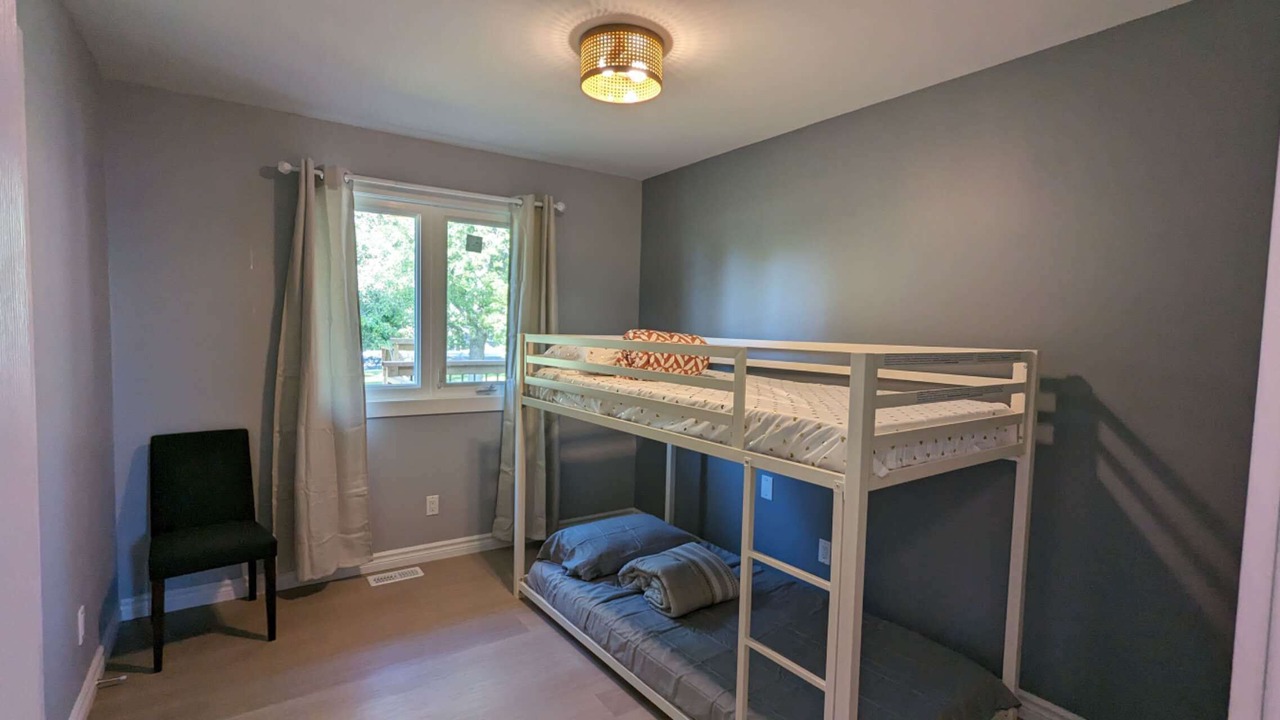 Photo of Bedroom in Boblo Island