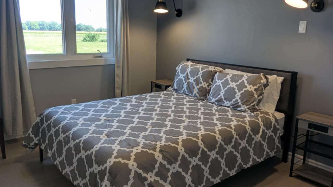 Photo of Bedroom in Boblo Island
