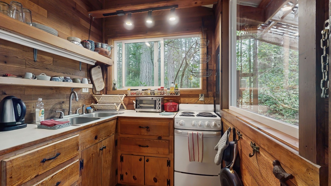 Photo of Kitchen in Langley
