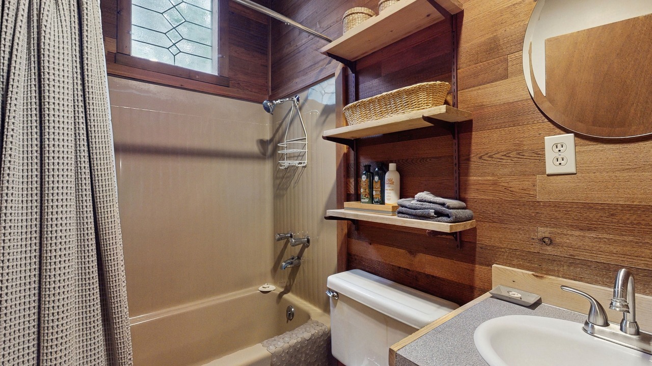 Photo of Bathroom in Langley