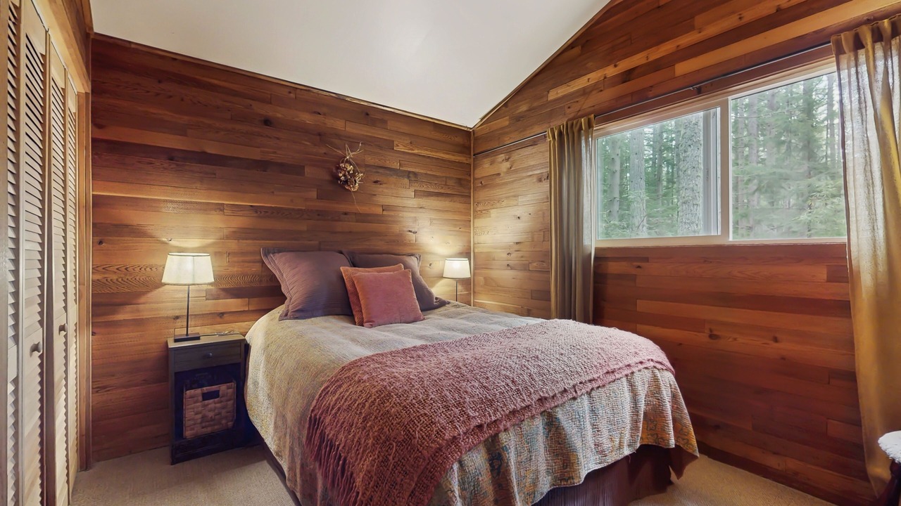 Photo of Bedroom in Langley