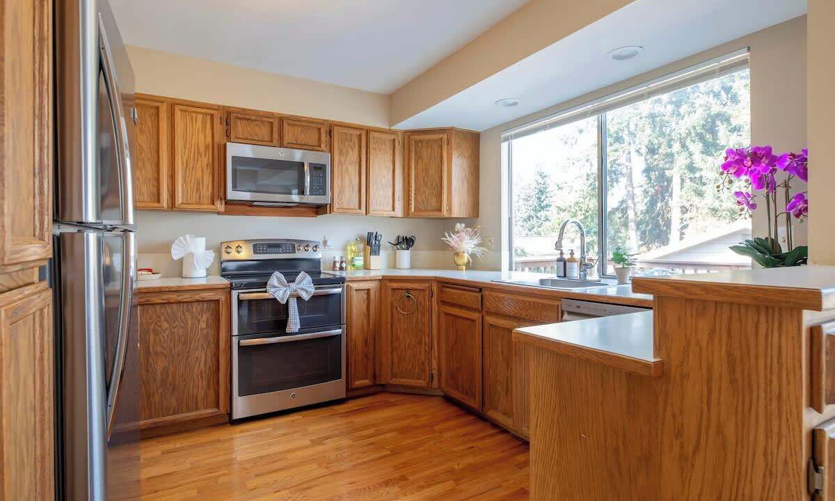 Photo of Kitchen in East Lake Hills