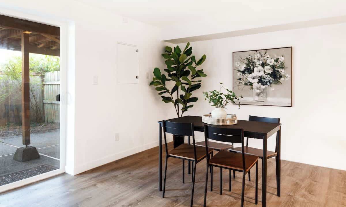 Photo of Others in East Lake Hills