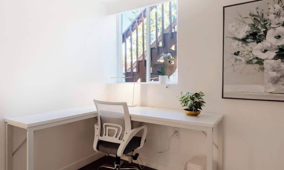 Photo of Others in East Lake Hills