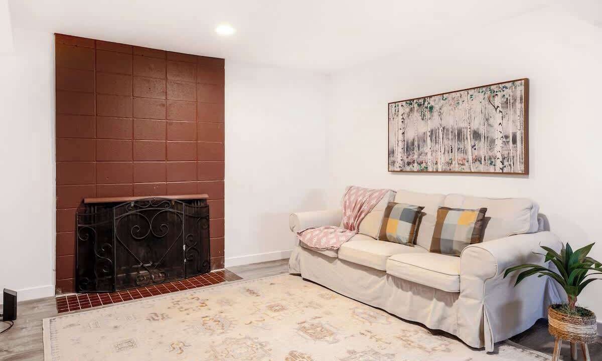 Photo of Others in East Lake Hills