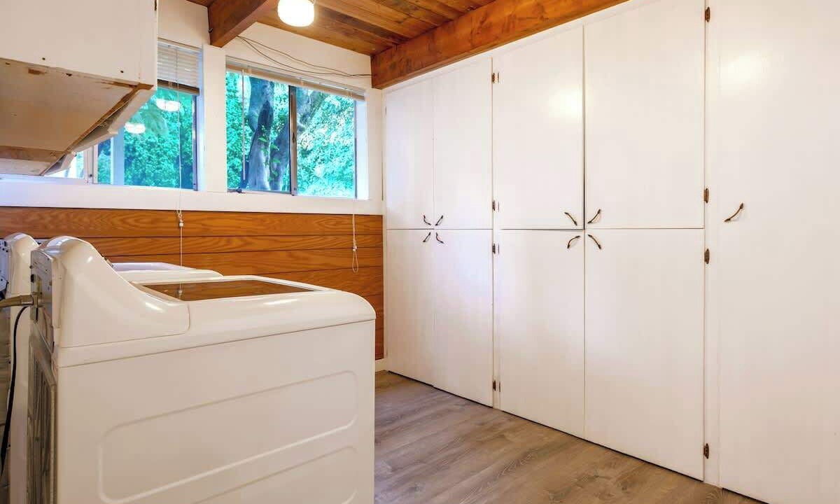 Photo of Others in East Lake Hills