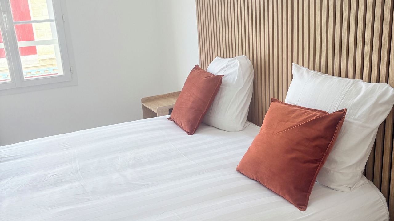 Photo of Bedroom in Pauillac